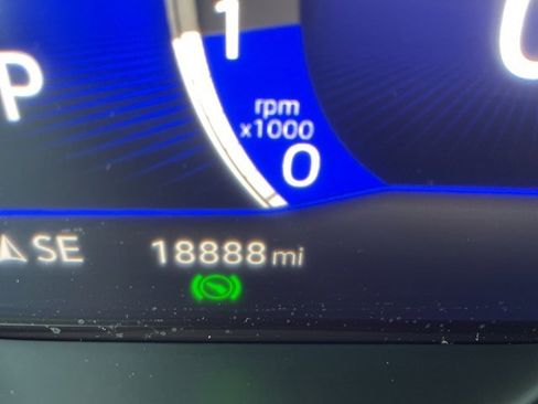 Certified 2023 Volkswagen Taos SE w/ Panoramic Sunroof Package image 13