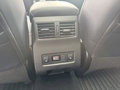 Used 2024 Mitsubishi Outlander SEL image 31