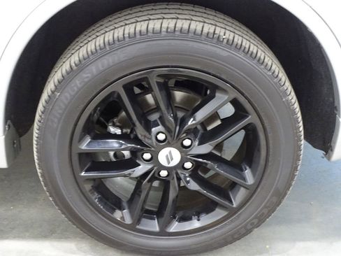 Used 2024 Dodge Durango GT image 37