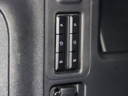 Used 2025 Ford Expedition Platinum w/ Stealth Performance Package AWD/4WD image 9