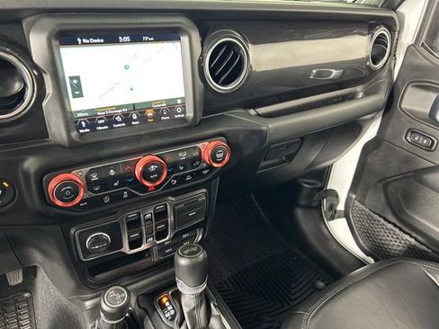 Used 2021 Jeep Wrangler Unlimited Sahara AWD/4WD image 27