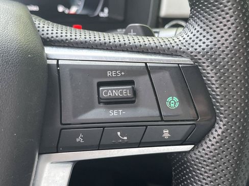Used 2023 Mitsubishi Outlander SEL AWD/4WD image 39