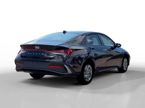 New 2026 Hyundai Elantra Blue image 7