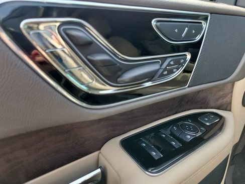 Certified 2024 Lincoln Navigator Reserve AWD/4WD image 24