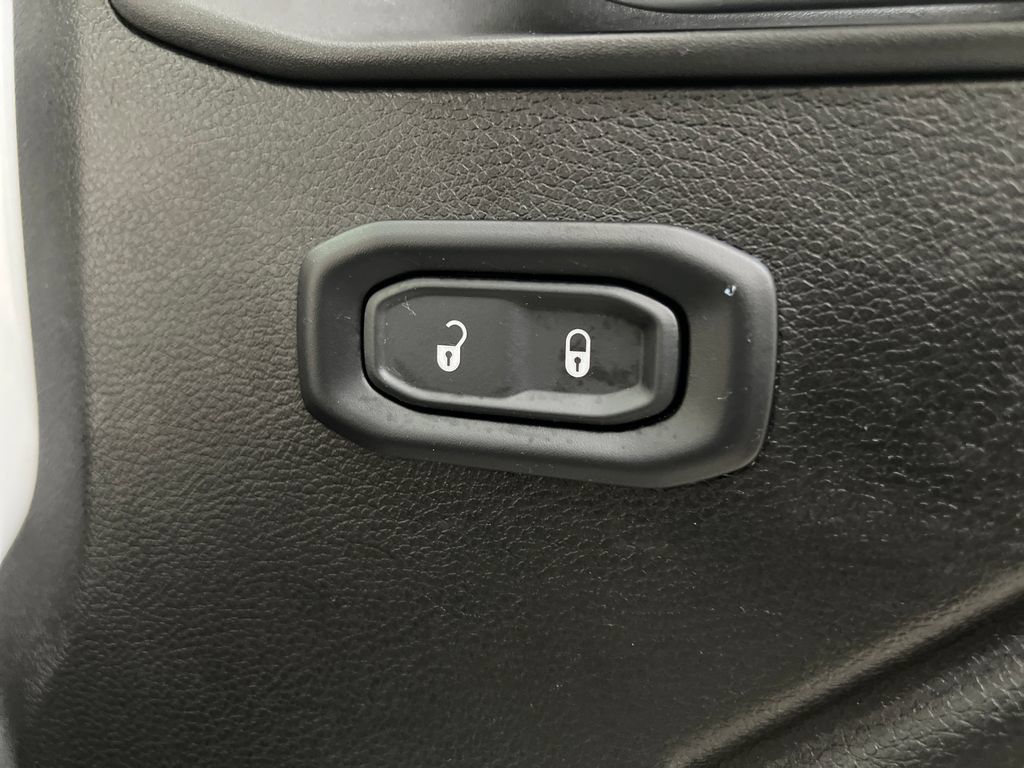 Used 2024 Jeep Wrangler Unlimited Rubicon AWD/4WD image 31