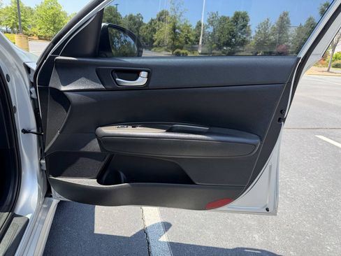 Used 2019 Kia Optima LX FWD image 16