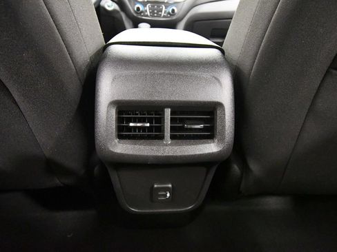 Used 2024 Chevrolet Equinox LT AWD/4WD image 16