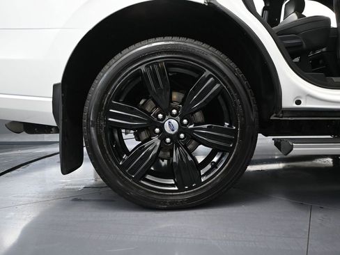 Used 2024 Ford Expedition Platinum AWD/4WD image 14