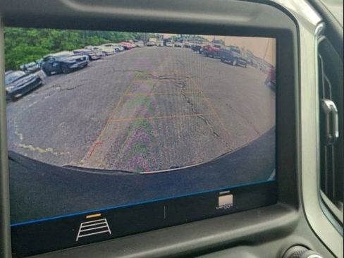 Used 2022 Chevrolet Silverado 1500 LT image 11