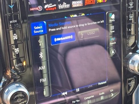 Used 2021 RAM 1500 Limited AWD/4WD image 12