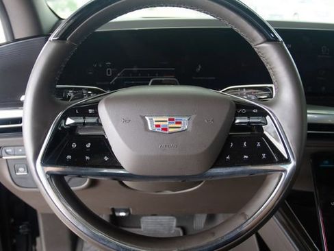 Certified 2025 Cadillac Escalade Premium Luxury w/ Touring Package image 10