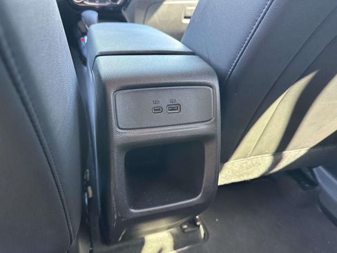 Used 2025 Chevrolet Trax LT w/ LT Convenience Package FWD image 10