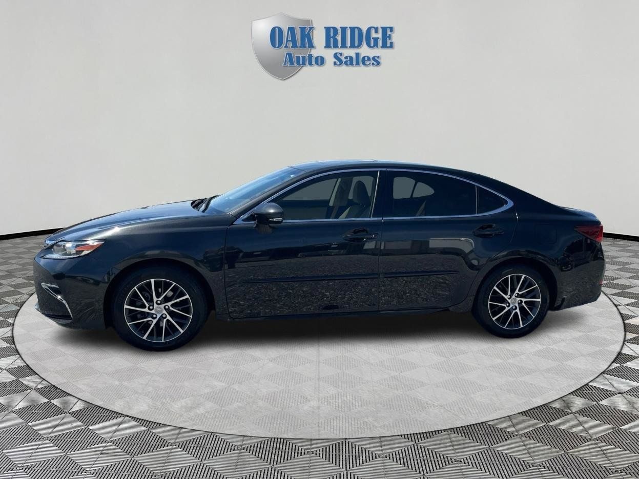 Used 2016 Lexus ES 350 w/ Luxury Package w/Wood Trim FWD image 8