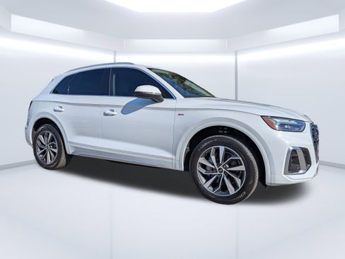 Certified 2023 Audi Q5 2.0T Premium Plus w/ Premium Plus Package image 1