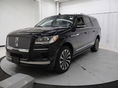 Used 2023 Lincoln Navigator L Reserve image 8