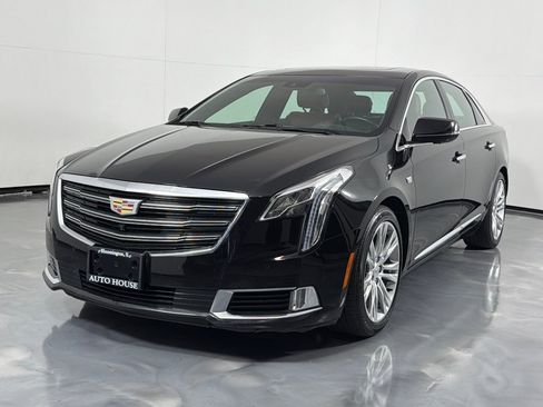 Used 2018 Cadillac XTS Luxury w/ Driver Awareness Package AWD/4WD image 10