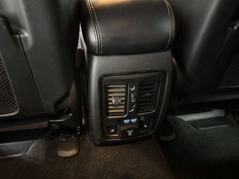 Used 2022 Dodge Durango R/T w/ Blacktop Package RWD image 22