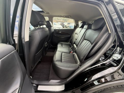 Used 2017 INFINITI QX50 AWD w/ Deluxe Touring Package image 21