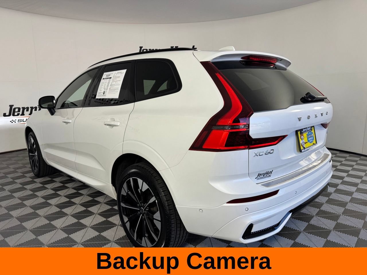 Used 2026 Volvo XC60 B5 Plus AWD/4WD image 9