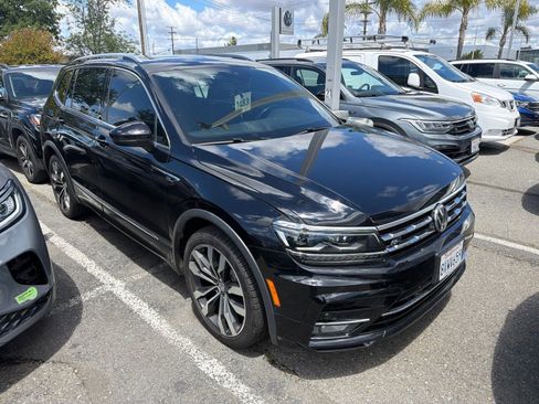 Used 2021 Volkswagen Tiguan SEL Premium R-Line w/ 3rd Row Seat Package AWD/4WD image 2