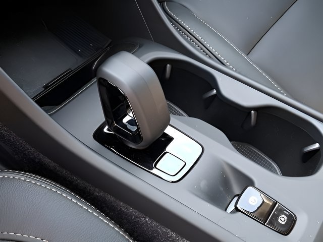 New 2026 Volvo XC40 B5 Core w/ Climate Package AWD/4WD image 4
