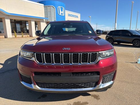 Used 2021 Jeep Grand Cherokee L Laredo w/ Luxury Tech Group I image 2