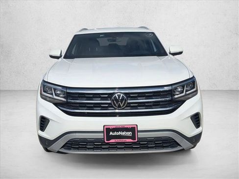 Used 2022 Volkswagen Atlas Cross Sport SE AWD/4WD image 2