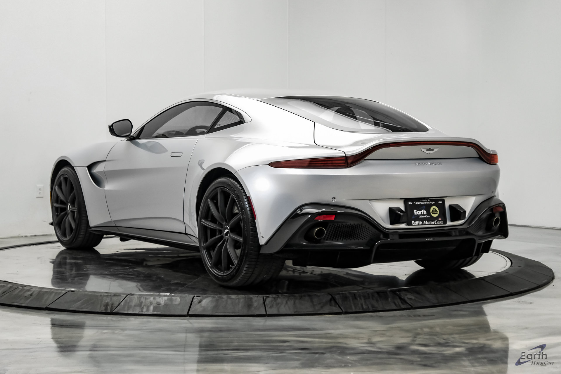 Used 2020 Aston Martin V8 Vantage Coupe RWD image 11