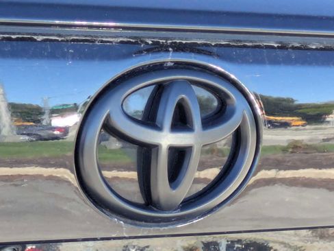 Used 2020 Toyota RAV4 TRD Off-Road image 11