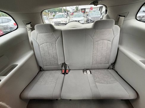 Used 2017 Buick Enclave Convenience FWD image 10