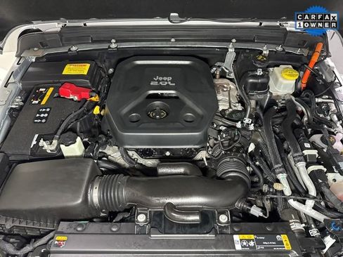 Used 2022 Jeep Wrangler Unlimited Sahara image 8