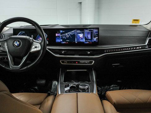 Certified 2023 BMW X7 xDrive40i w/ Premium Package image 13