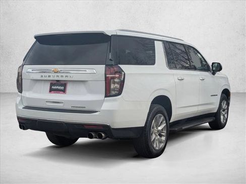 Used 2023 Chevrolet Suburban Premier image 5