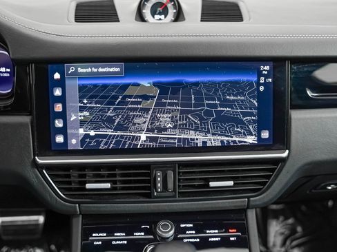 Certified 2023 Porsche Cayenne Turbo AWD/4WD image 21