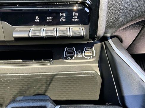 Used 2022 RAM 1500 Big Horn AWD/4WD image 19