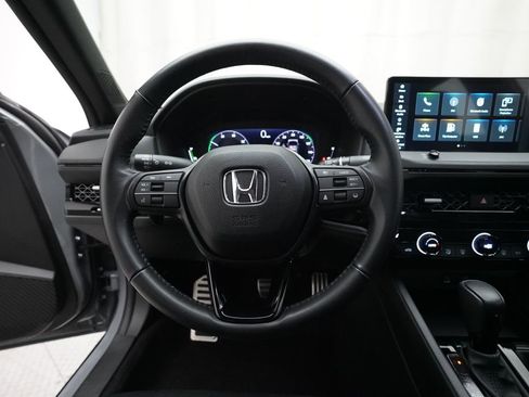 Used 2024 Honda Accord Sport image 4