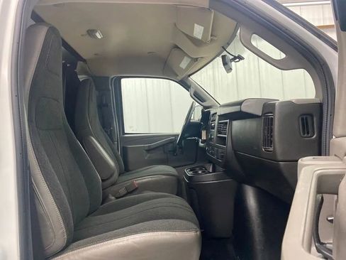 Used 2022 Chevrolet Express 2500 w/ Driver Convenience Package image 13