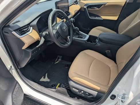 Used 2025 Toyota RAV4 XLE Premium w/ Weather Package FWD image 9