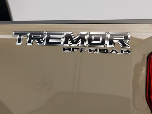 Used 2026 Ford F250 Lariat w/ Tremor Off-Road Package AWD/4WD image 15