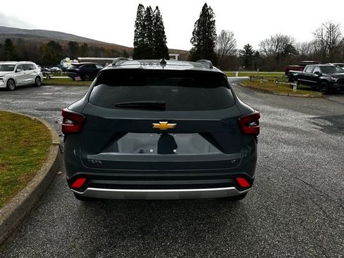 New 2026 Chevrolet Trax LT w/ Driver Confidence Package FWD image 6