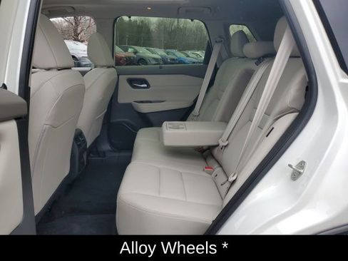 Certified 2023 Nissan Rogue SL w/ SL Premium Package image 21