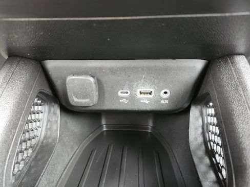 Used 2021 Chevrolet TrailBlazer LT w/ Convenience Package image 8