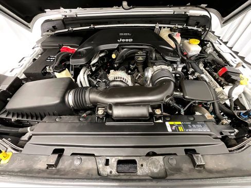 Used 2018 Jeep Wrangler Unlimited Sport S image 28