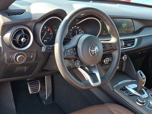 Used 2023 Alfa Romeo Stelvio Ti image 25