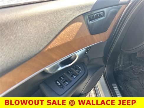 Used 2024 Volvo XC90 B6 Plus image 15