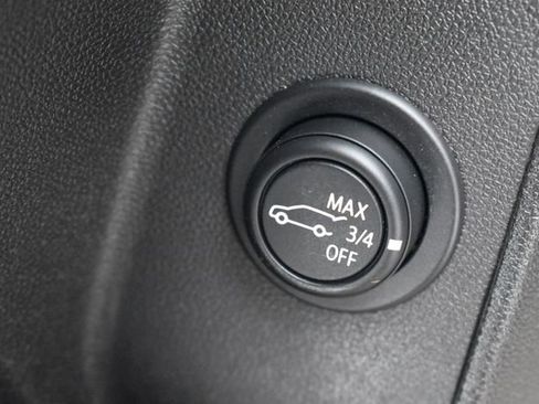 Certified 2021 Chevrolet Equinox LT AWD/4WD image 23