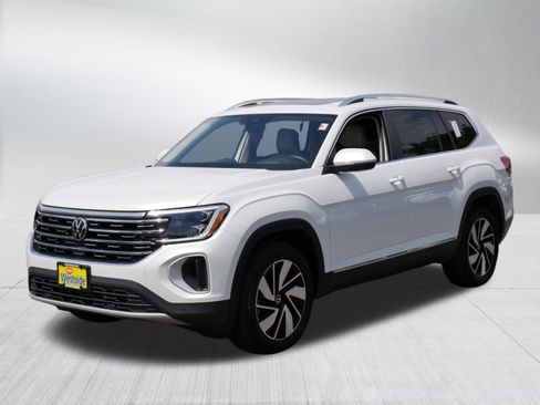 Certified 2025 Volkswagen Atlas SEL AWD/4WD image 3