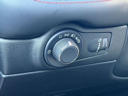 Used 2025 Dodge Durango GT image 26