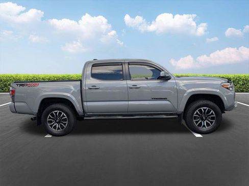 Certified 2020 Toyota Tacoma TRD Sport w/ TRD Premium Sport Package AWD/4WD image 3