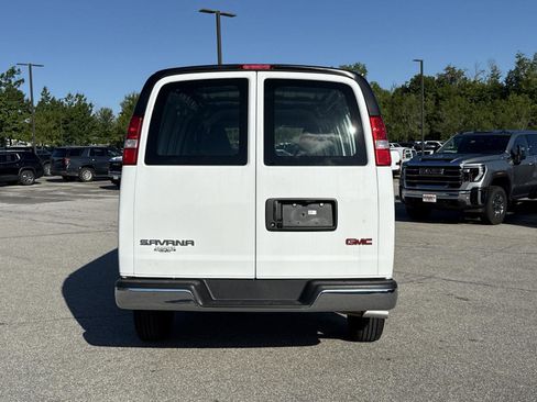 New 2025 GMC Savana 2500 w/ Driver Convenience Package RWD image 8